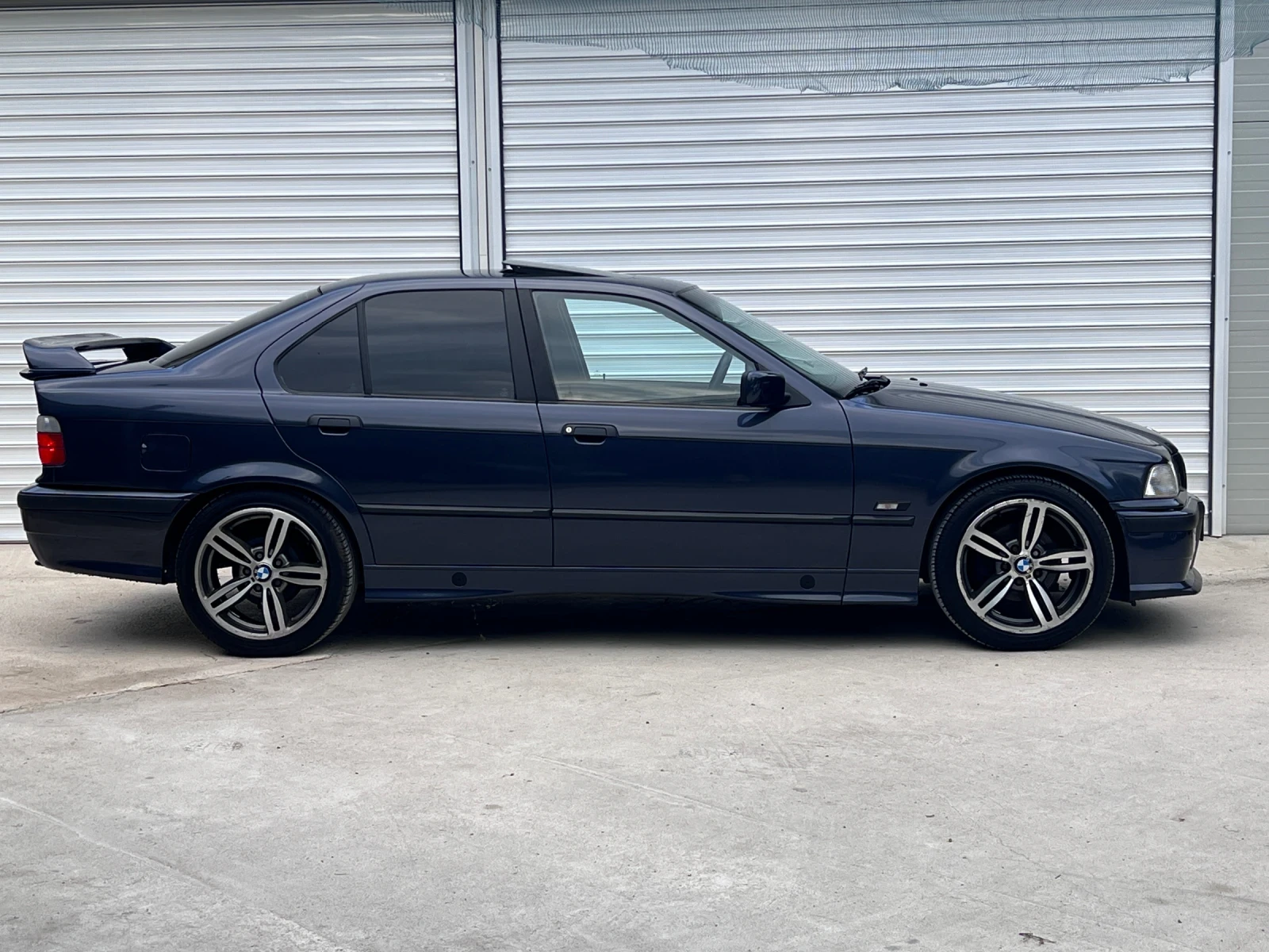BMW 318, снимка 8 - Автомобили и джипове - 55338723