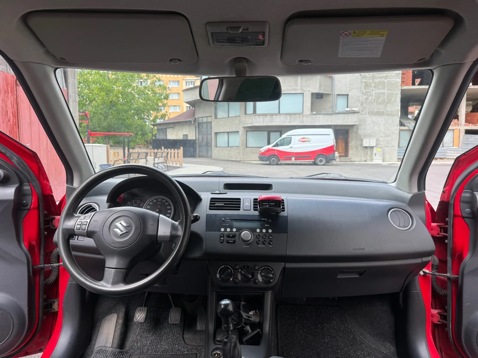 Suzuki Swift LPG, снимка 8 - Автомобили и джипове - 55725119