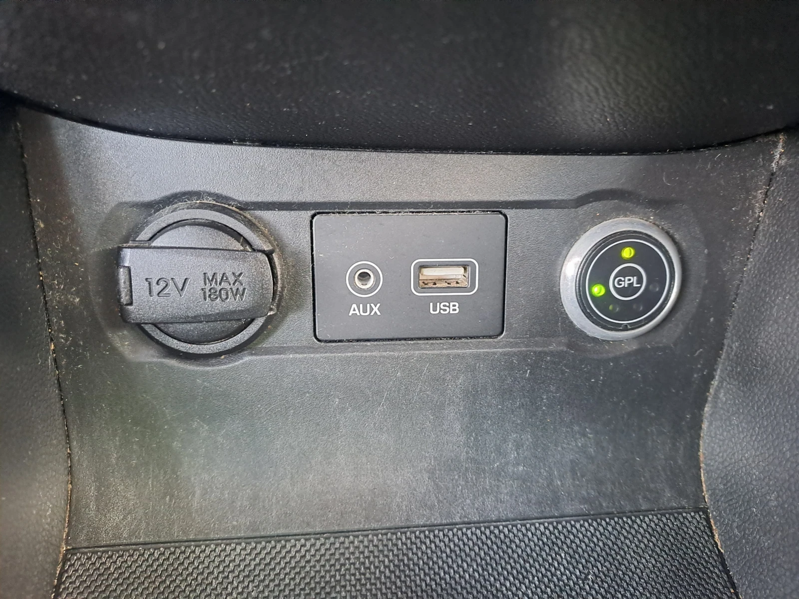 Hyundai I20 1, 25i, BRC ГАЗ, КЛИМАТИК, снимка 12 - Автомобили и джипове - 56214751