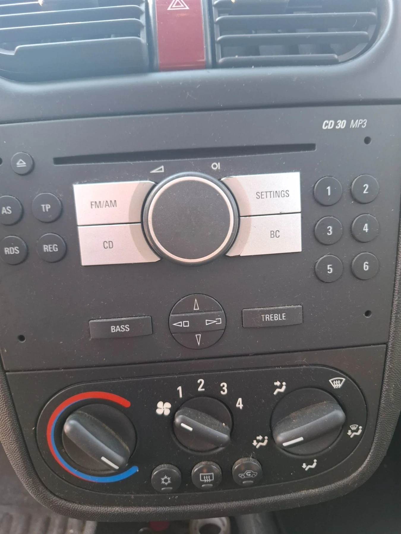 Opel Combo, снимка 13 - Автомобили и джипове - 56429487