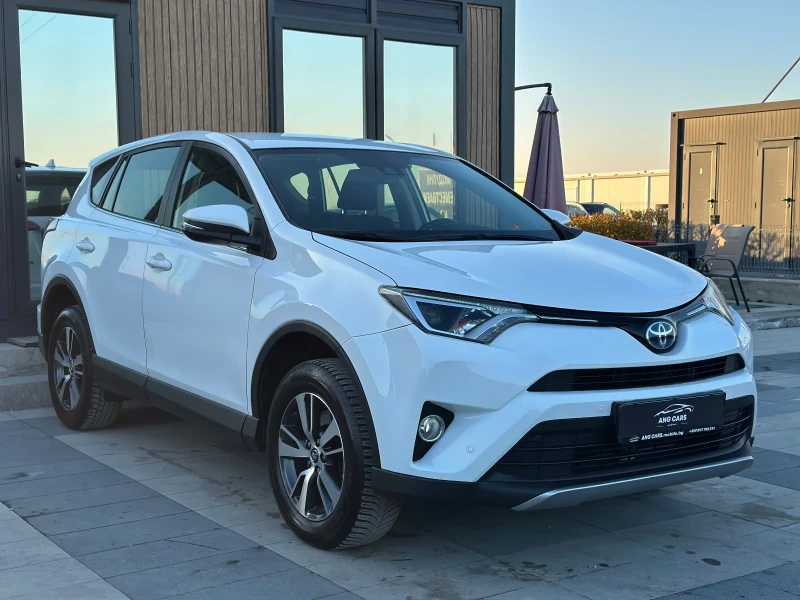 Toyota Rav4 * Facelft* 2.0D-4D* 2018г.* Сервизна история* , снимка 2 - Автомобили и джипове - 49032945