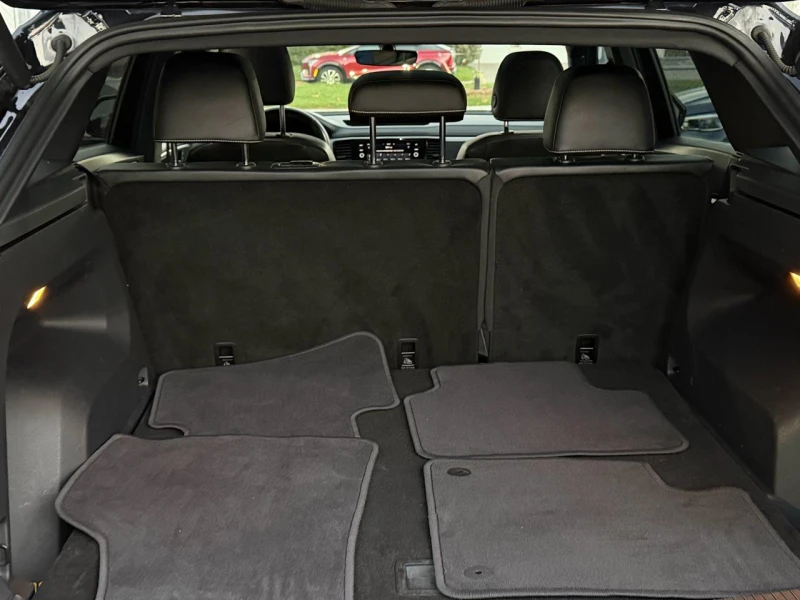 VW Atlas CROSS SPORT / 3.6 V6 4MOTION / PANO , снимка 16 - Автомобили и джипове - 52807670