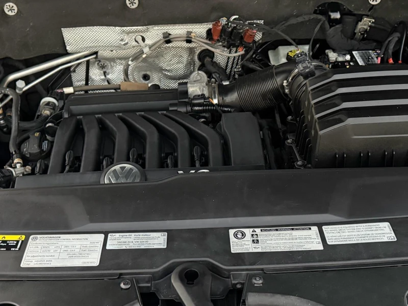 VW Atlas CROSS SPORT / 3.6 V6 4MOTION / PANO , снимка 17 - Автомобили и джипове - 52807670