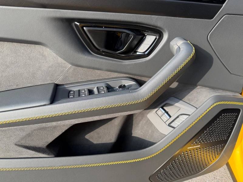 Lamborghini Urus SE HYBRID B&O DARK PAKET KERAMIK PANORAMA, снимка 6 - Автомобили и джипове - 52878071