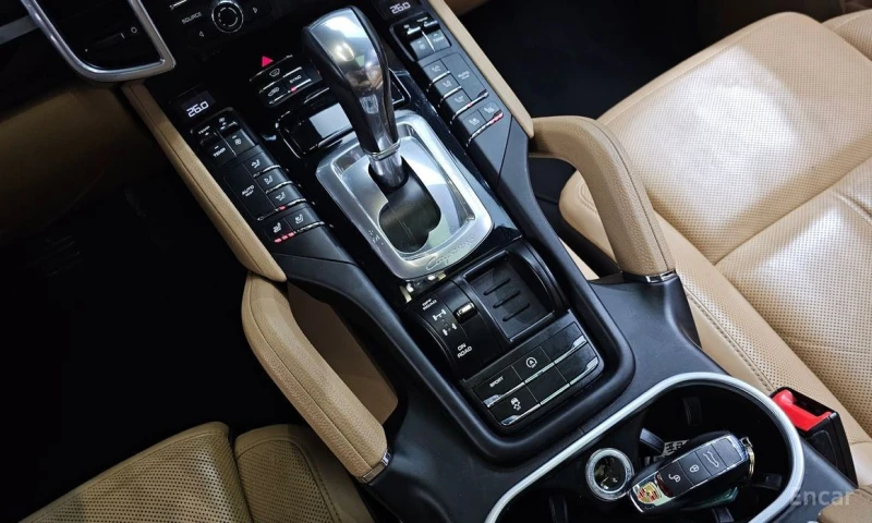 Porsche Cayenne, снимка 9 - Автомобили и джипове - 52999707