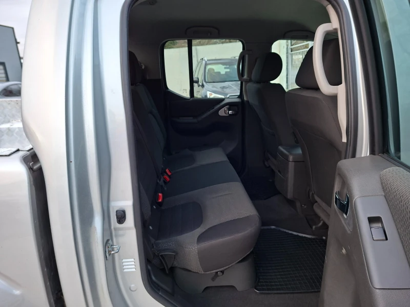Nissan Navara 2.5/190kc./AVTOMAT, снимка 13 - Автомобили и джипове - 53089711