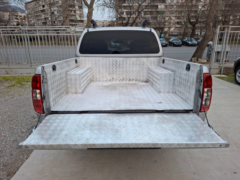 Nissan Navara 2.5/190kc./AVTOMAT, снимка 16 - Автомобили и джипове - 53089711