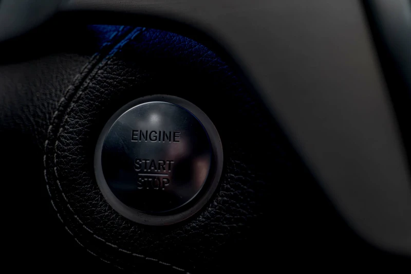 Mercedes-Benz ML 63 AMG 4Matic/Blind Assist/Lane Assist/Ambient/Камера 360, снимка 14 - Автомобили и джипове - 53191011