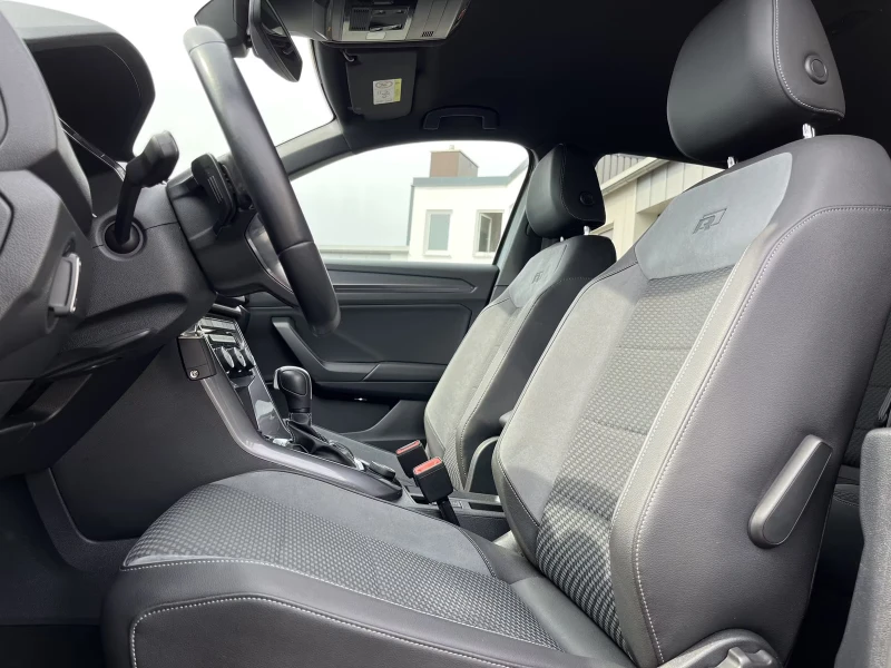 VW T-Roc 2.0TDI/190HP/R-LINE/4MOTION/DSG/AHK/ACC/CPLAY/729g, снимка 9 - Автомобили и джипове - 53270287