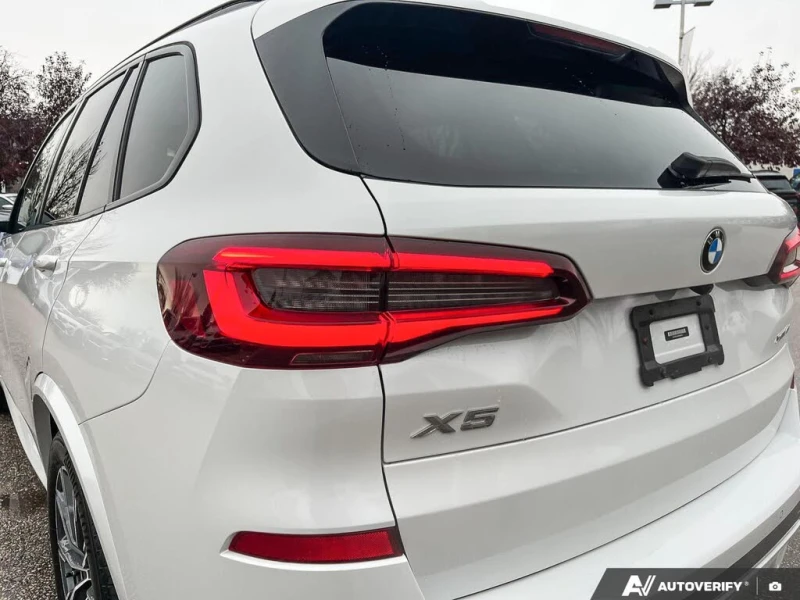 BMW X5 XDRIVE * LASER * SWAROVSKI * AMBIENT * 360 * NAVI, снимка 7 - Автомобили и джипове - 53418904