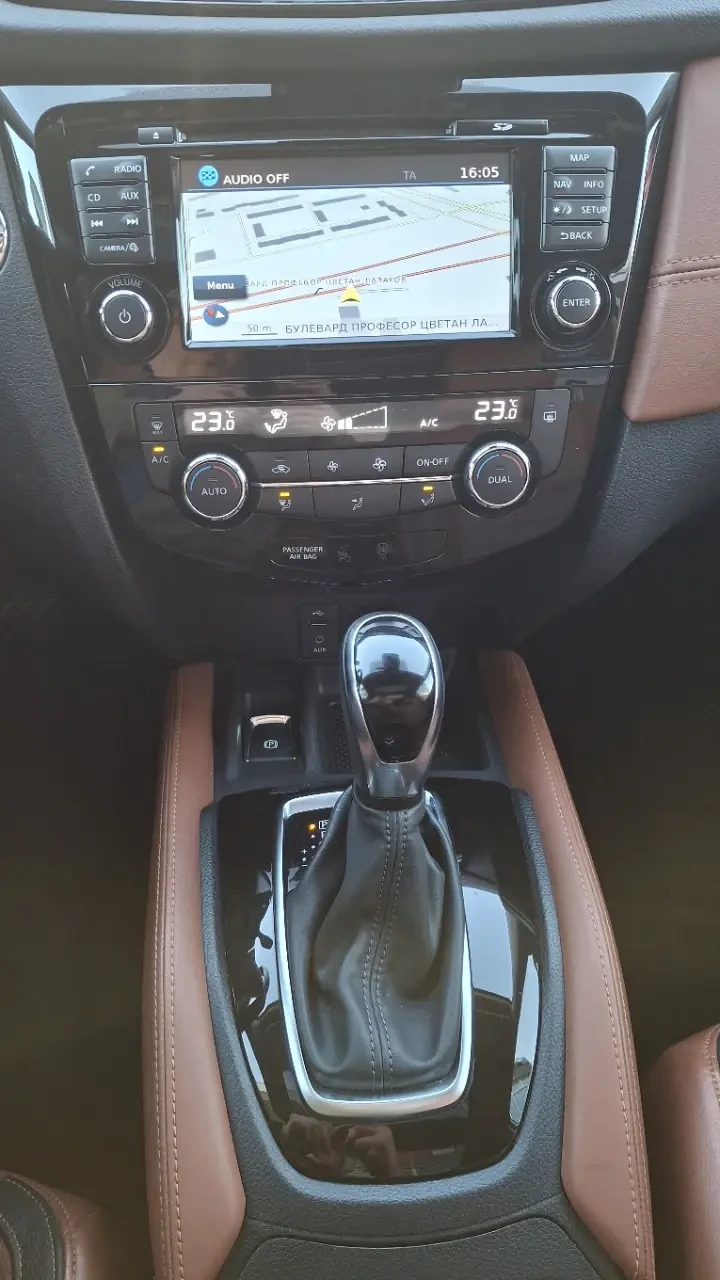 Nissan X-trail 2.0 dCi CVT 4x4  Tekna Tan , снимка 15 - Автомобили и джипове - 48129837