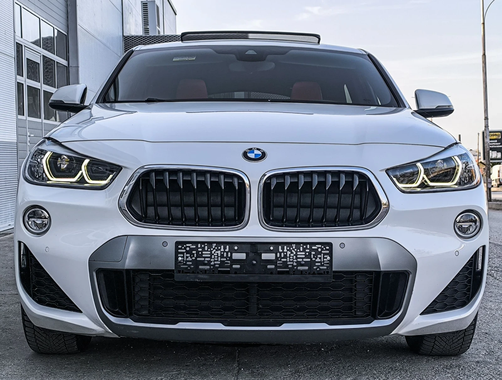 BMW X2 2.0d M-PAKET ПАНОРАМА XDRIVE - изображение 2