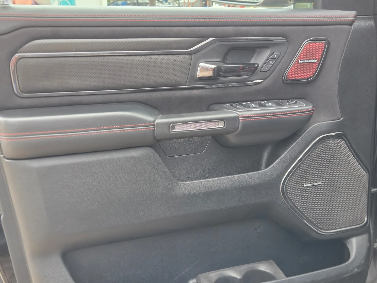 Dodge RAM 1500 TRX* SuperCharged 6.2 HEMI* TwinScrew* Лизинг - изображение 6