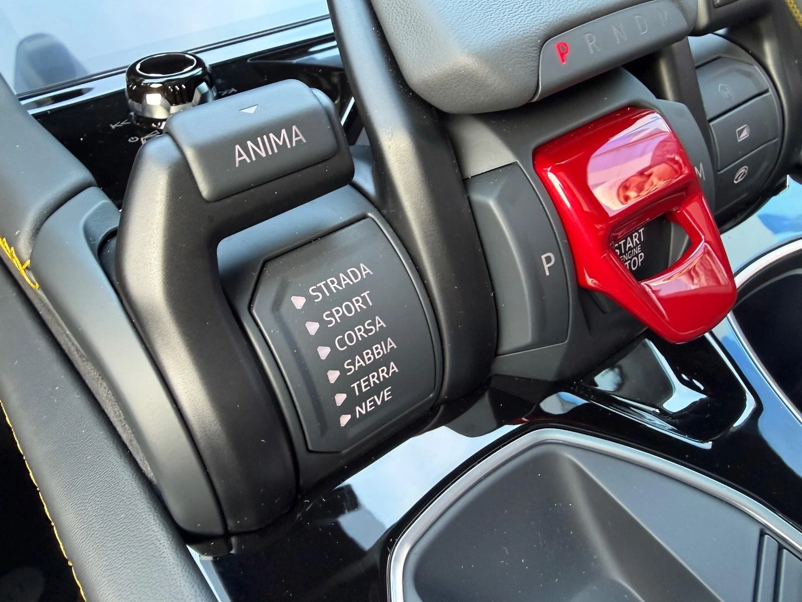 Lamborghini Urus SE HYBRID B&O DARK PAKET KERAMIK PANORAMA - изображение 8