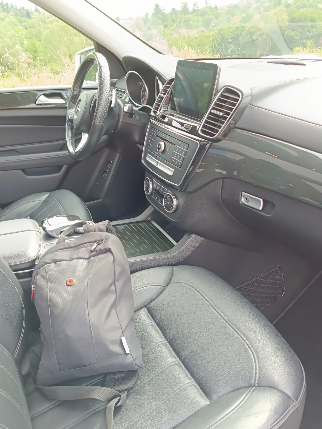 Mercedes-Benz GLS 3000  V6  9G-Tronik PANO   360    HARMAN KARDON, снимка 16 - Автомобили и джипове - 53463811