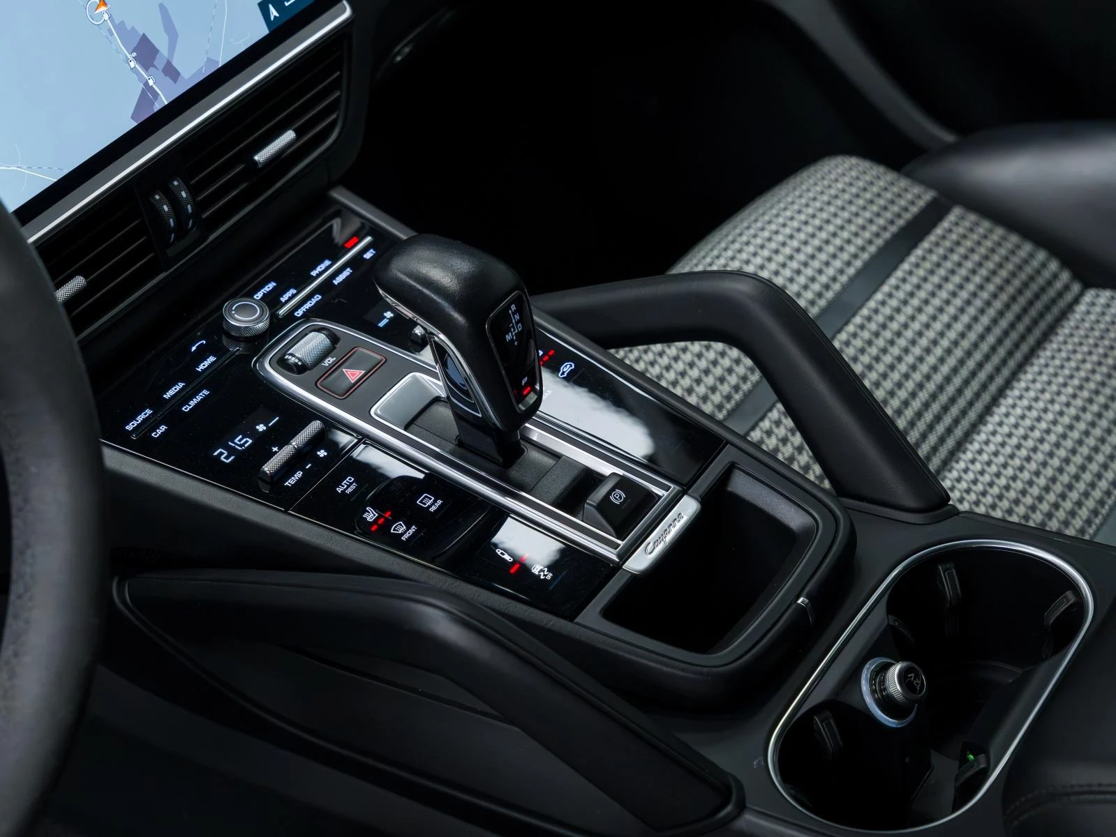 Porsche Cayenne BOSE* CARBON* SPORT CHRONO* 360* ПОДГРЕВ* , снимка 9 - Автомобили и джипове - 53769576