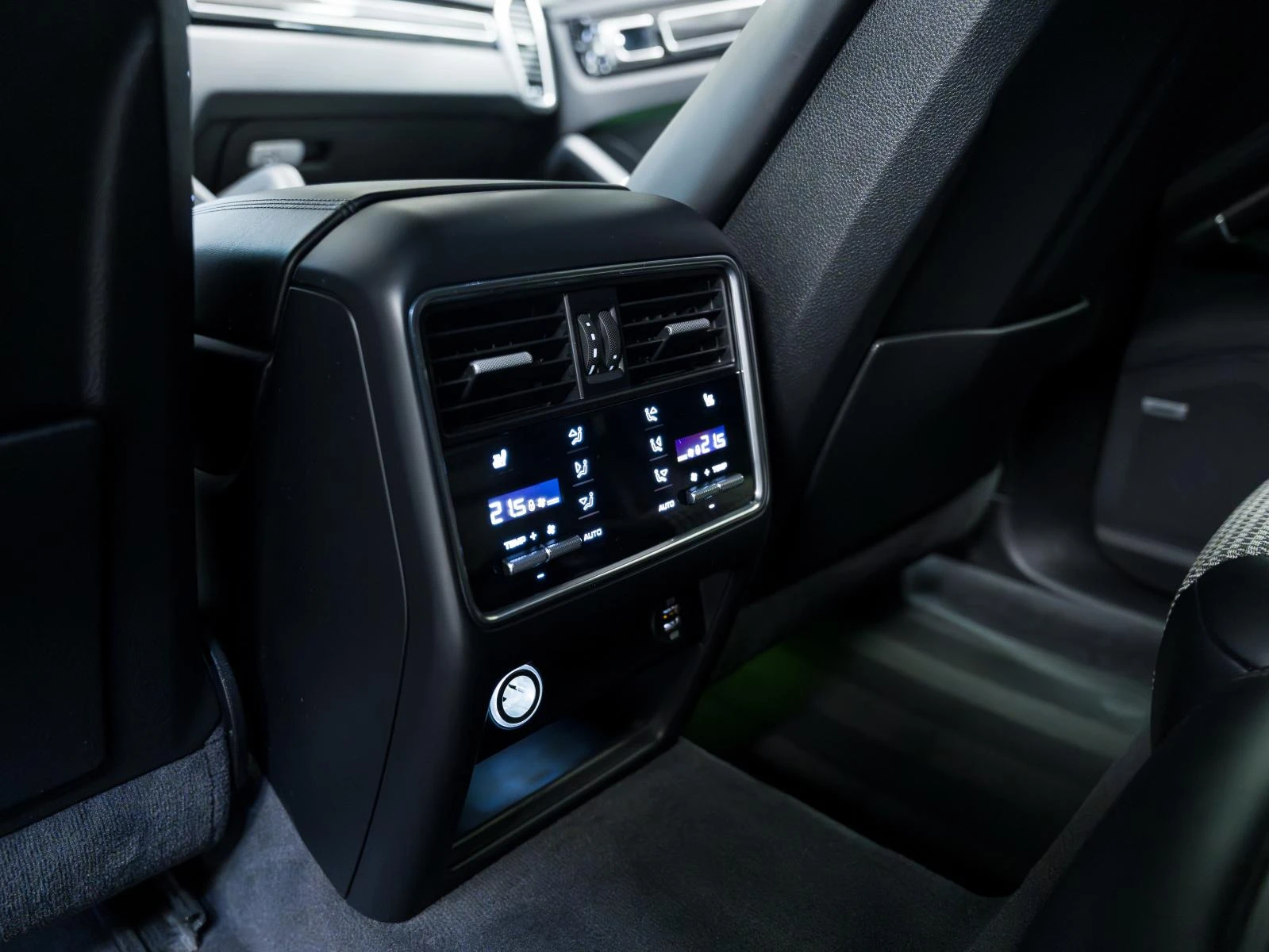 Porsche Cayenne BOSE* CARBON* SPORT CHRONO* 360* ПОДГРЕВ* , снимка 12 - Автомобили и джипове - 53769576