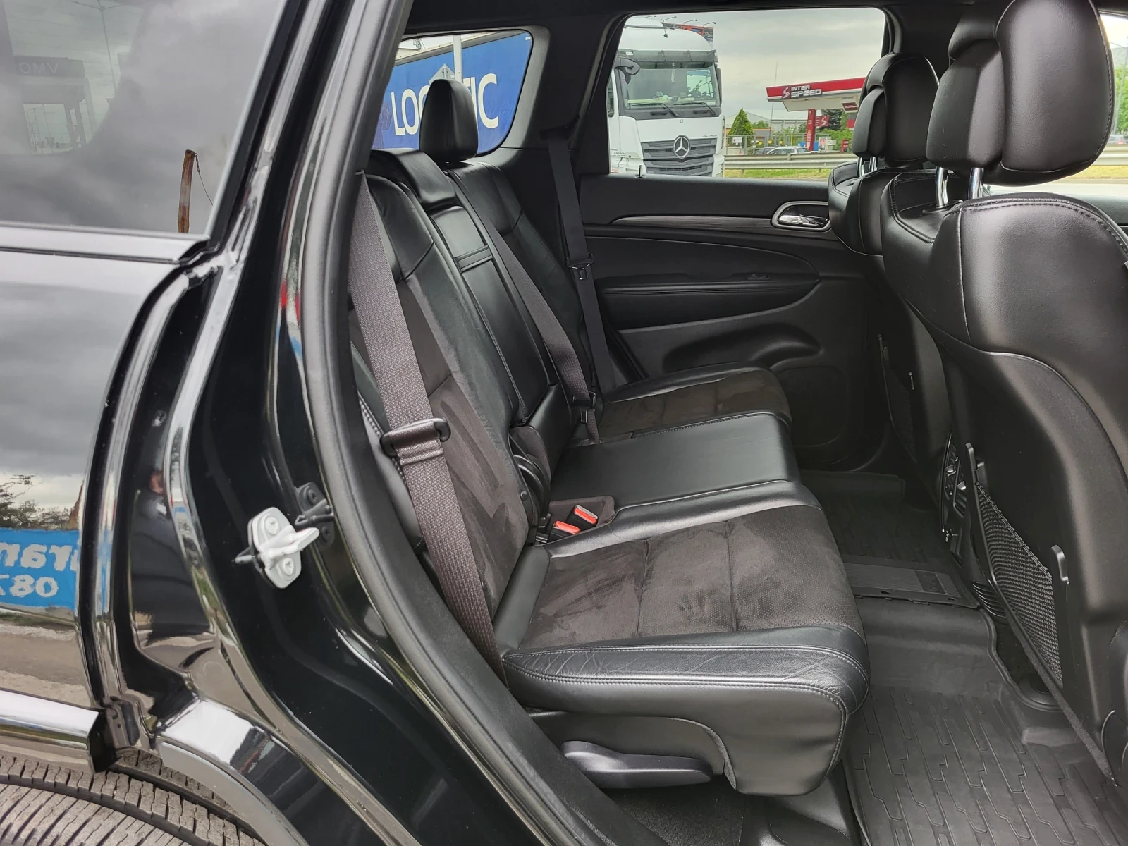 Jeep Grand cherokee 3.6 V6 300 KC 4X4, снимка 14 - Автомобили и джипове - 54589803