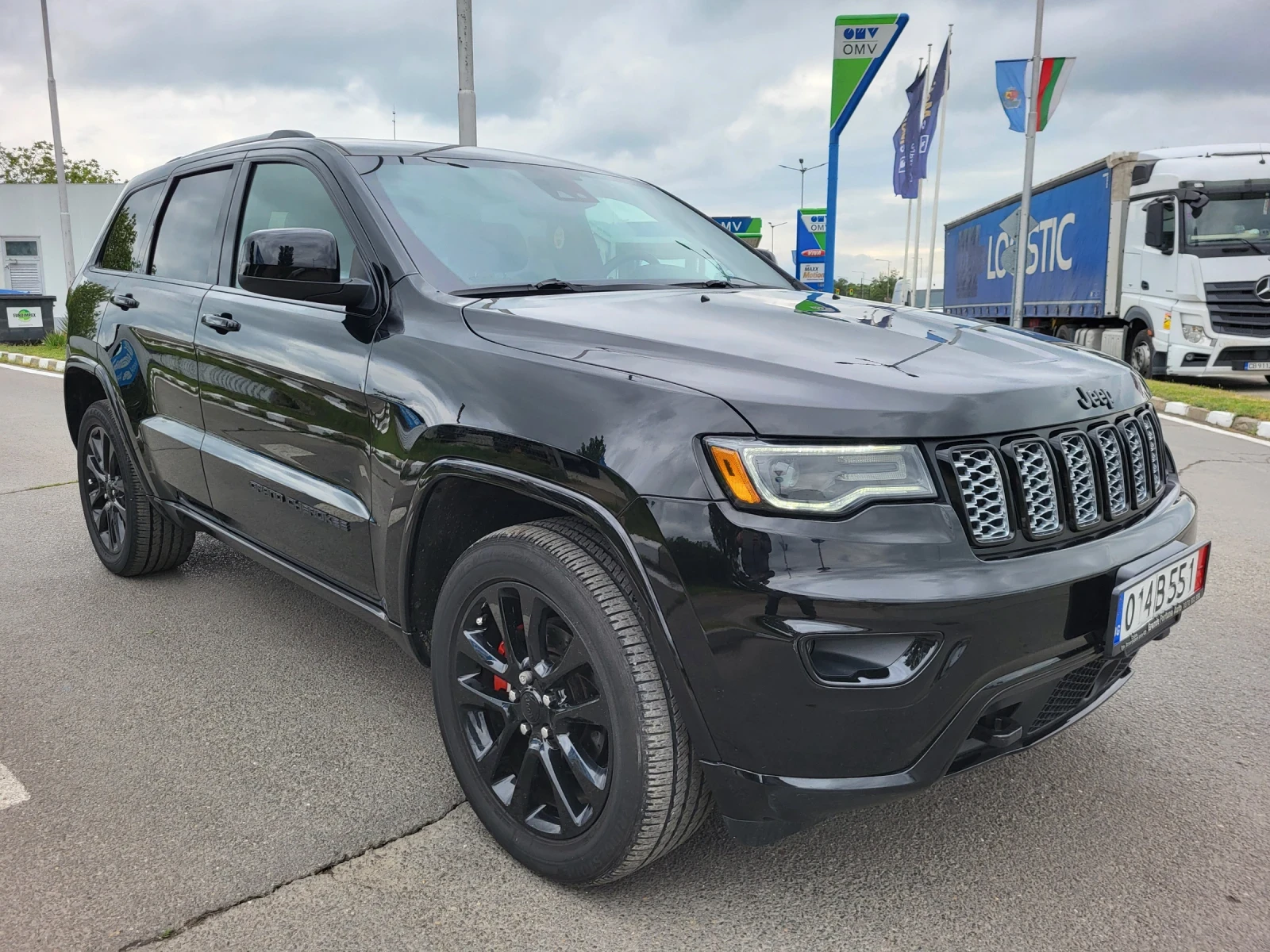 Jeep Grand cherokee 3.6 V6 300 KC 4X4, снимка 3 - Автомобили и джипове - 54589803
