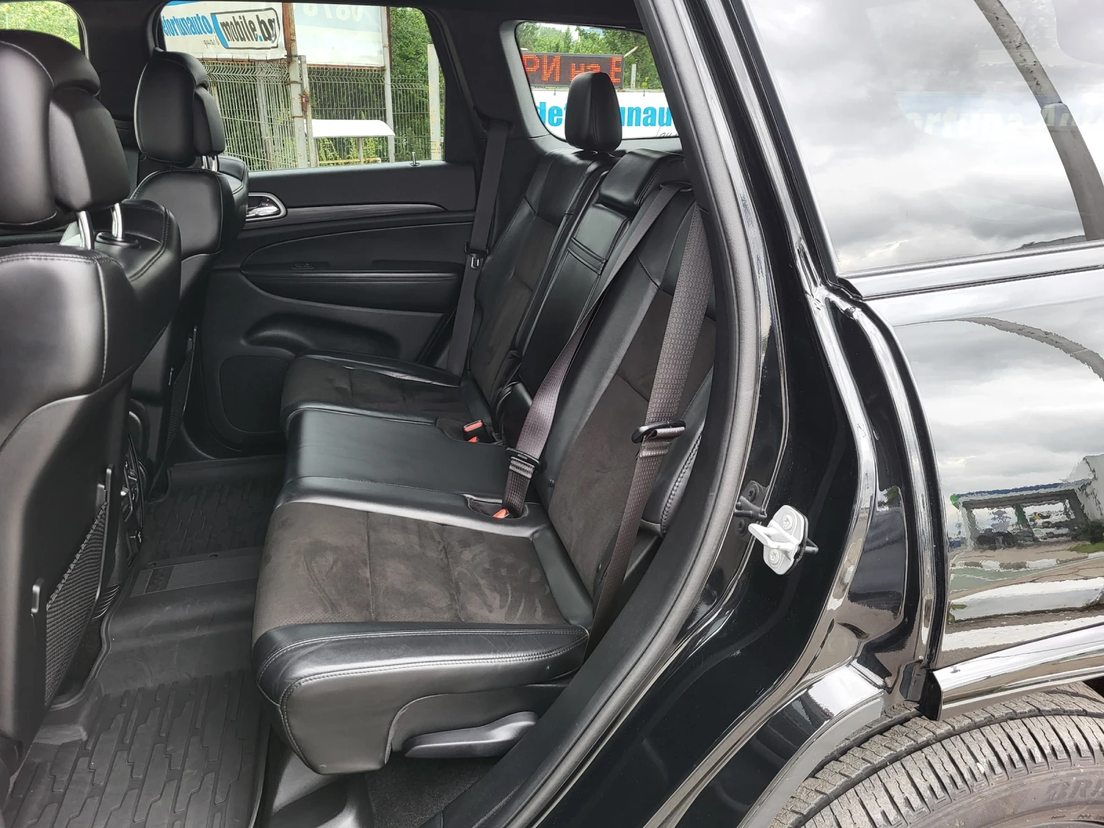 Jeep Grand cherokee 3.6 V6 300 KC 4X4, снимка 12 - Автомобили и джипове - 54589803
