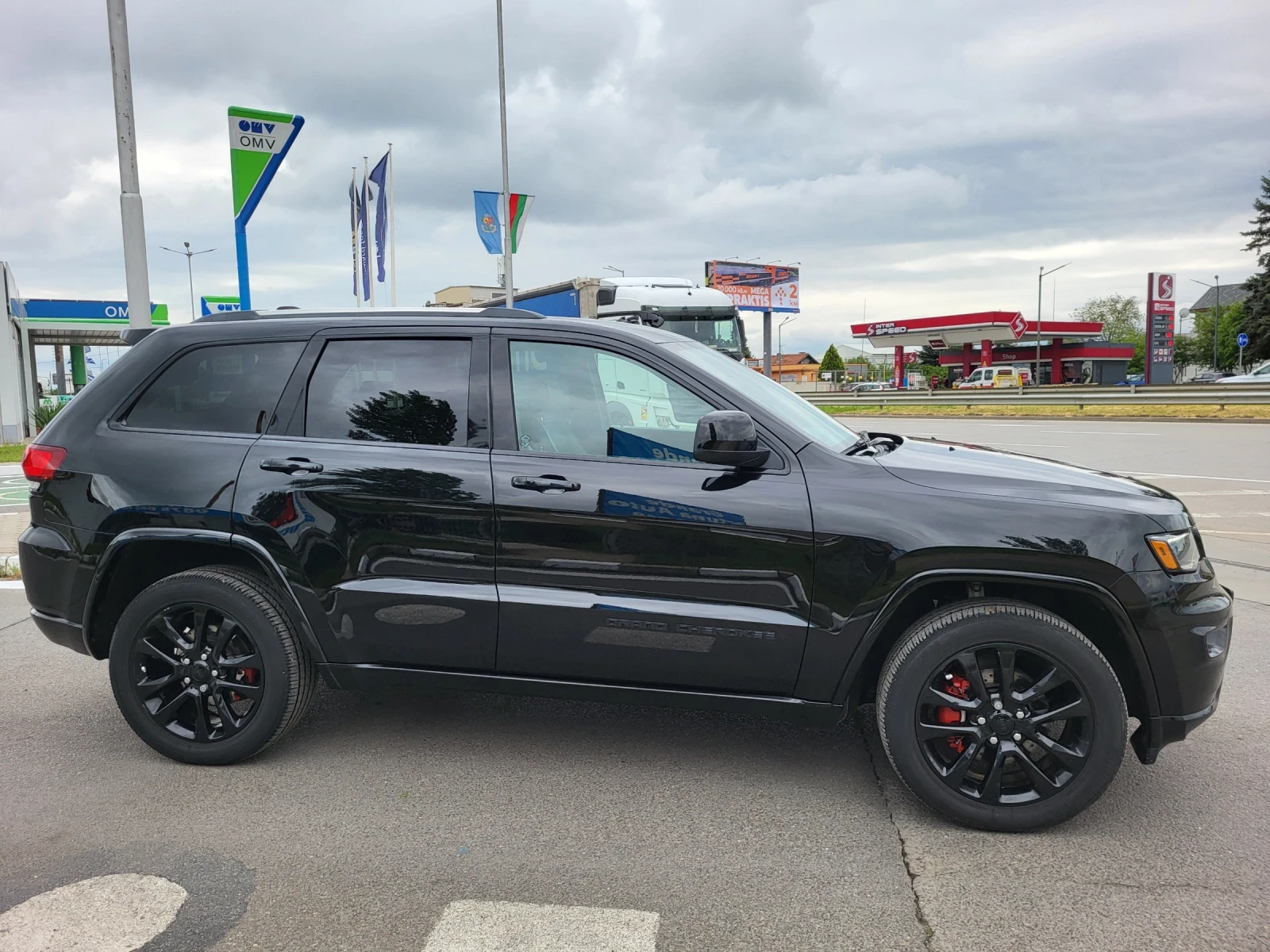 Jeep Grand cherokee 3.6 V6 300 KC 4X4, снимка 4 - Автомобили и джипове - 54589803