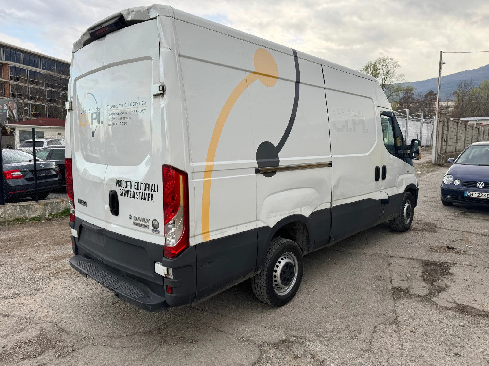 Iveco Daily Собствен Лизинг-3.0i 136hp-Klima-2019г-евро 6 - изображение 4