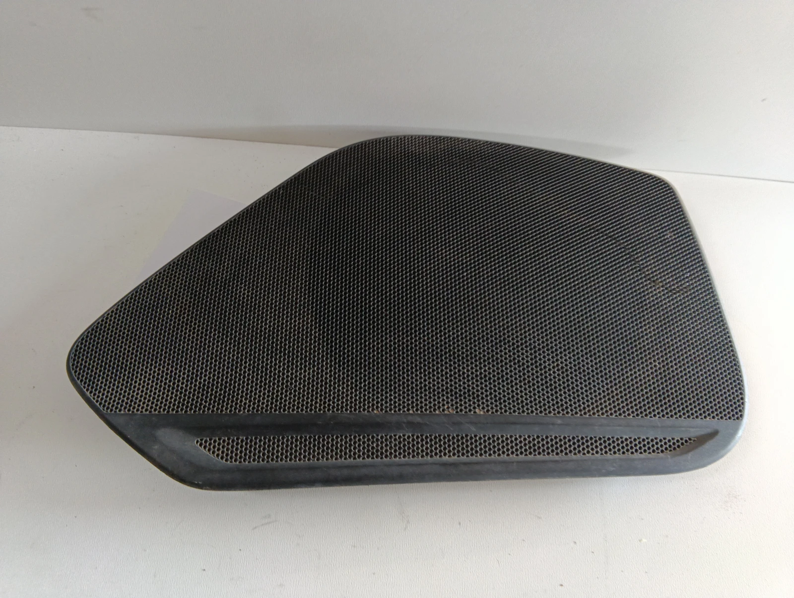решетка тонколона предна лява 8W0035419 Audi A4