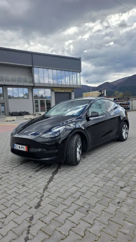 Tesla Model Y AWD DUAL MOTOR  