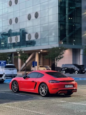 Porsche Cayman 718* S 2.5* PDK* ПОДГРЕВ* ОБДУХВАНЕ* НАВИ* КАМРА | Auto.bg — изображение 16