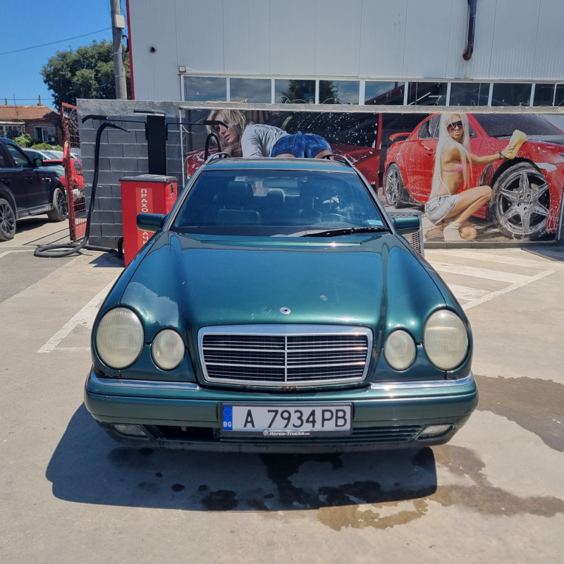 Mercedes-Benz E 230, снимка 1 - Автомобили и джипове - 46227927