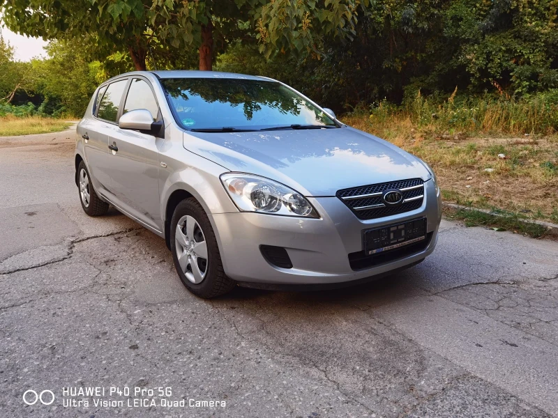 Kia Ceed 1.4, снимка 2 - Автомобили и джипове - 47134611