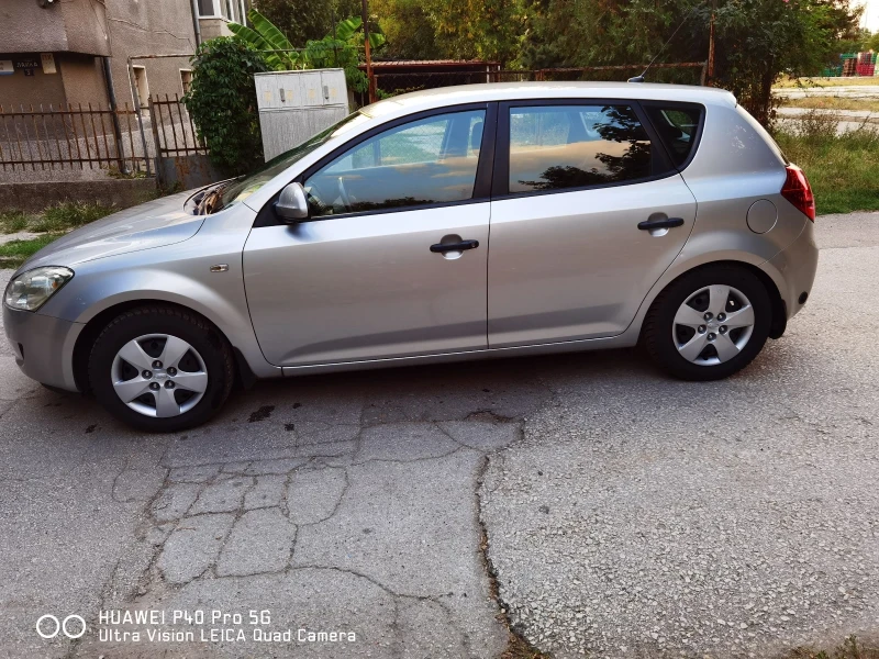 Kia Ceed 1.4, снимка 6 - Автомобили и джипове - 47134611