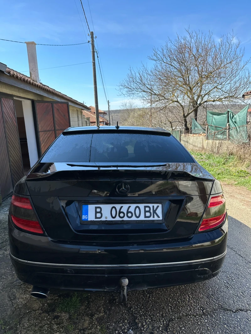 Mercedes-Benz C 220, снимка 4 - Автомобили и джипове - 49594126