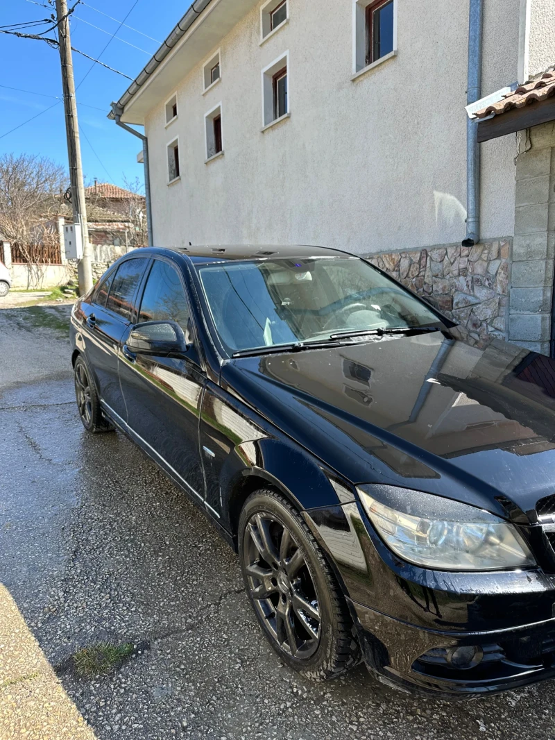 Mercedes-Benz C 220, снимка 2 - Автомобили и джипове - 49594126