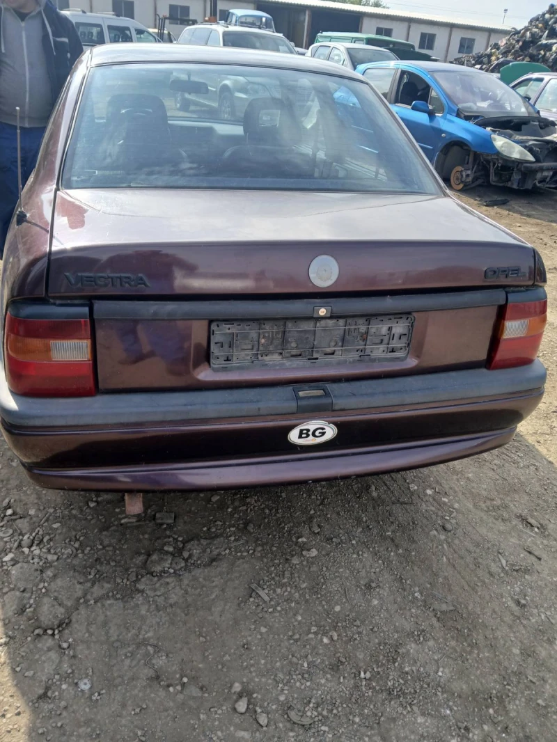 Opel Vectra A, снимка 4 - Автомобили и джипове - 52248100
