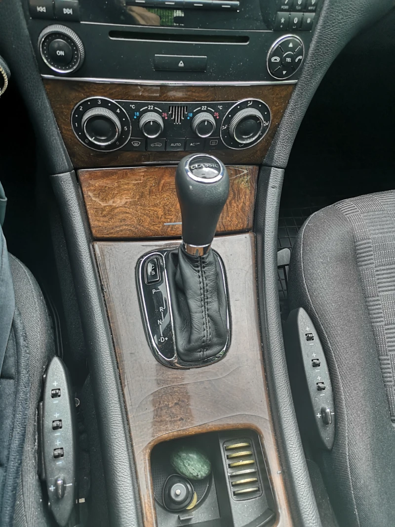 Mercedes-Benz C 220 T-mod, снимка 12 - Автомобили и джипове - 52431644