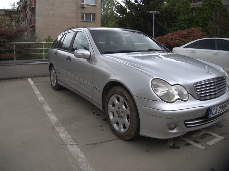 Mercedes-Benz C 220 T-mod, снимка 3 - Автомобили и джипове - 52431644