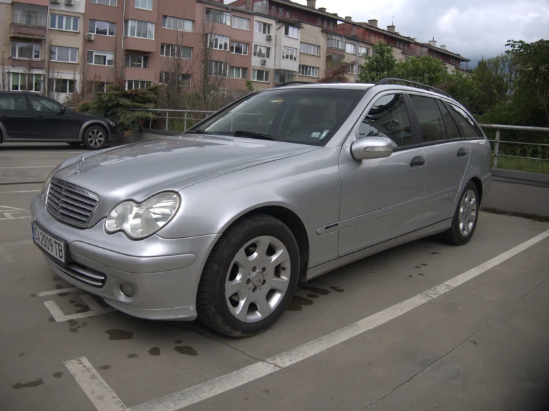 Mercedes-Benz C 220 T-mod, снимка 2 - Автомобили и джипове - 52431644