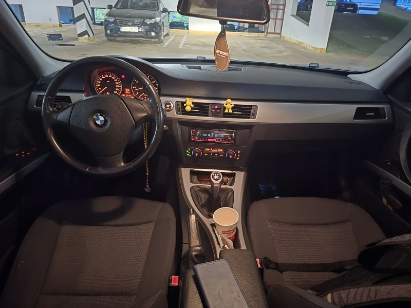 BMW 320, снимка 9 - Автомобили и джипове - 52876946