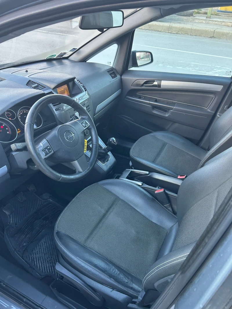 Opel Zafira 1.6 фабричен метан, снимка 5 - Автомобили и джипове - 52965101