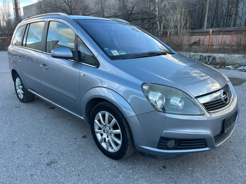 Opel Zafira 1.6 фабричен метан, снимка 2 - Автомобили и джипове - 52965101