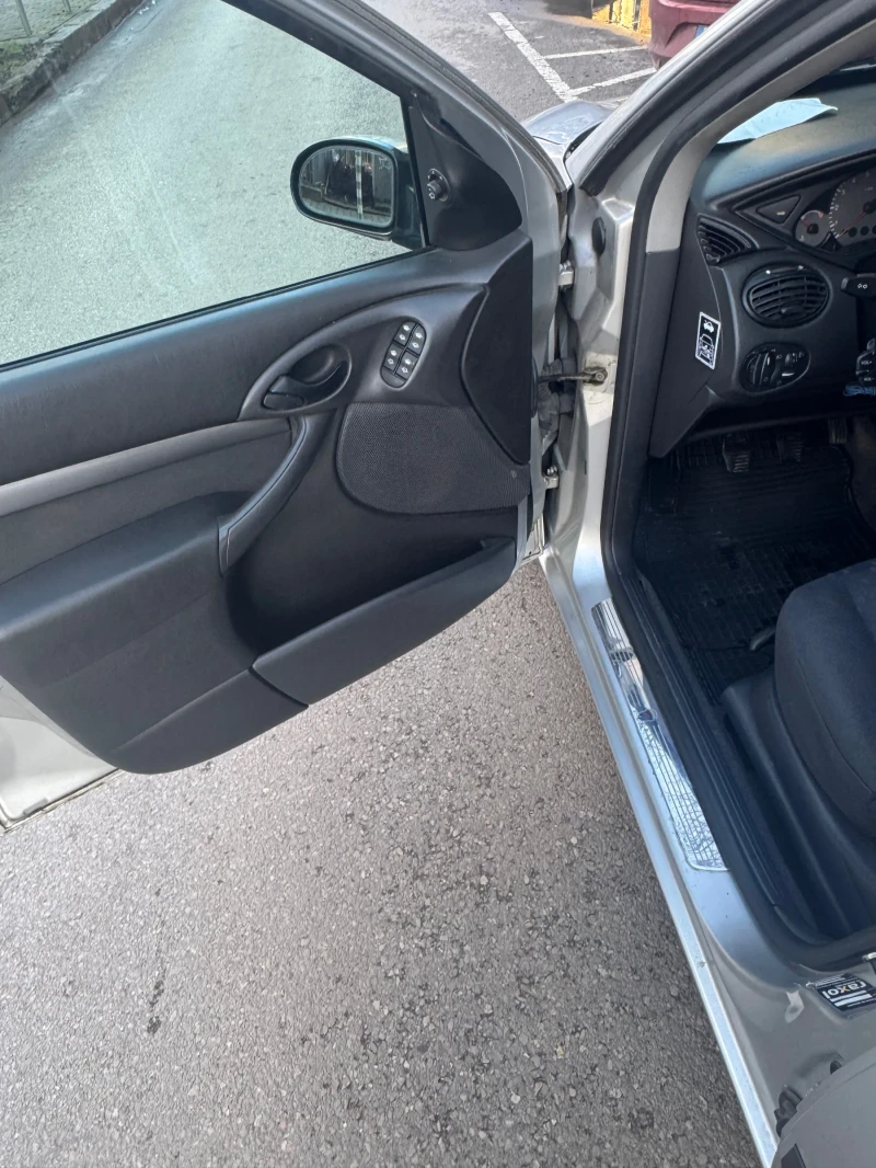 Ford Focus Ghia mk1, снимка 3 - Автомобили и джипове - 53418395