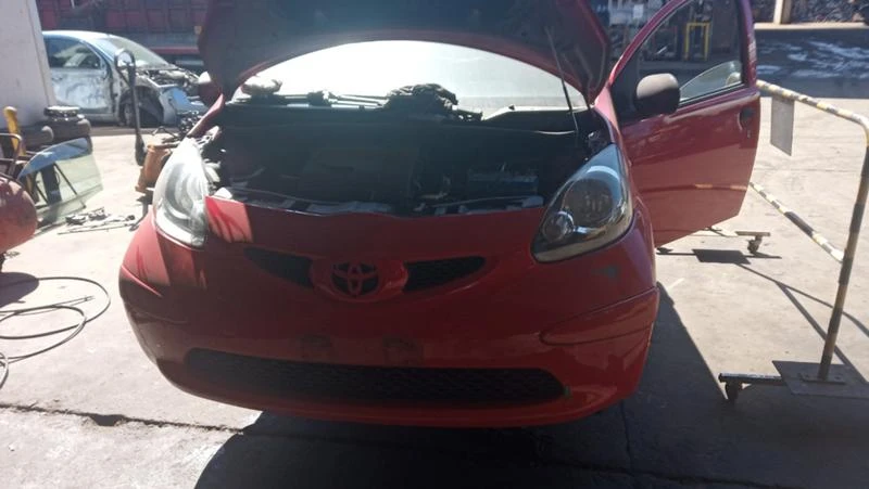 Toyota Aygo 1,0, снимка 1 - Автомобили и джипове - 25514702