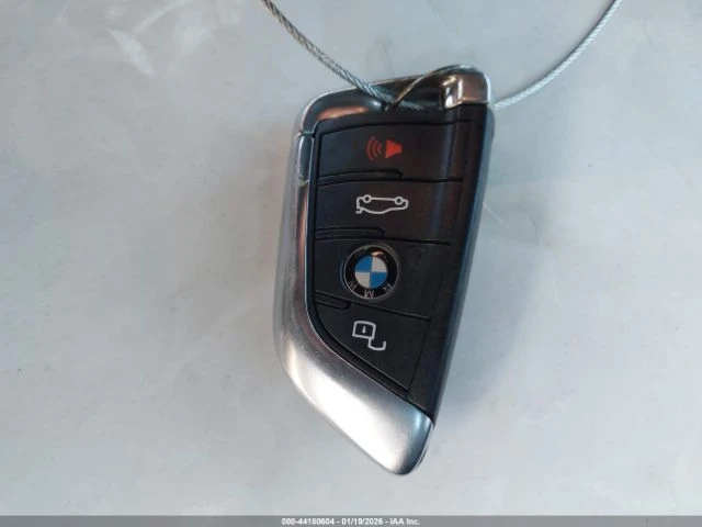 BMW 330 * Камера* м.Точки* Асистенти* Digital Key* , снимка 14 - Автомобили и джипове - 53207242