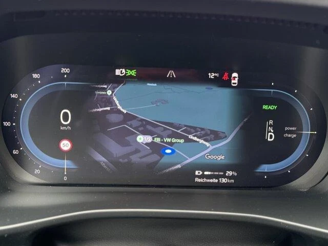 Volvo C40 Core, термопомпа, гаранция , снимка 10 - Автомобили и джипове - 54639538