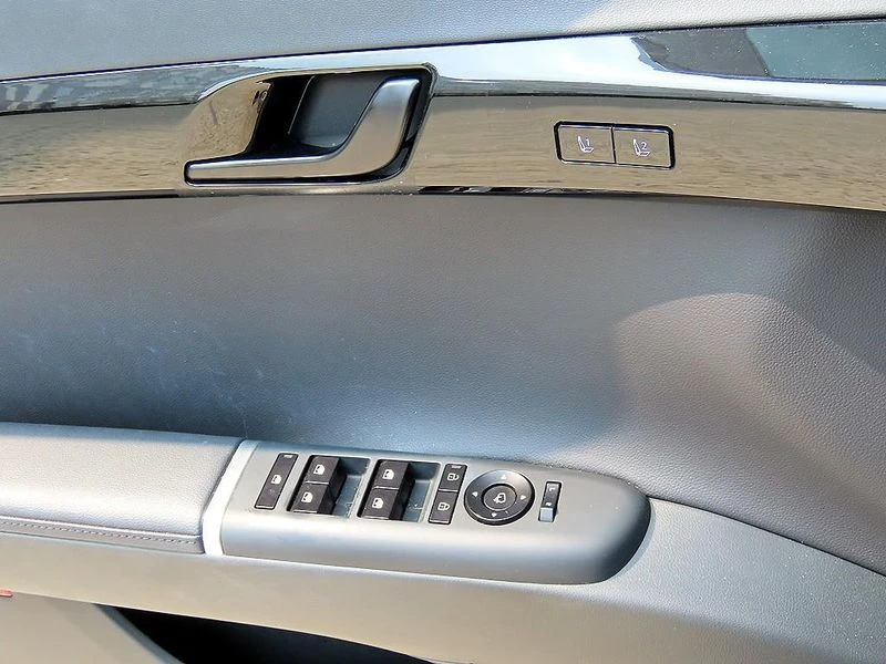 Hyundai Grandeur 3.5 Automatic, снимка 11 - Автомобили и джипове - 55817417