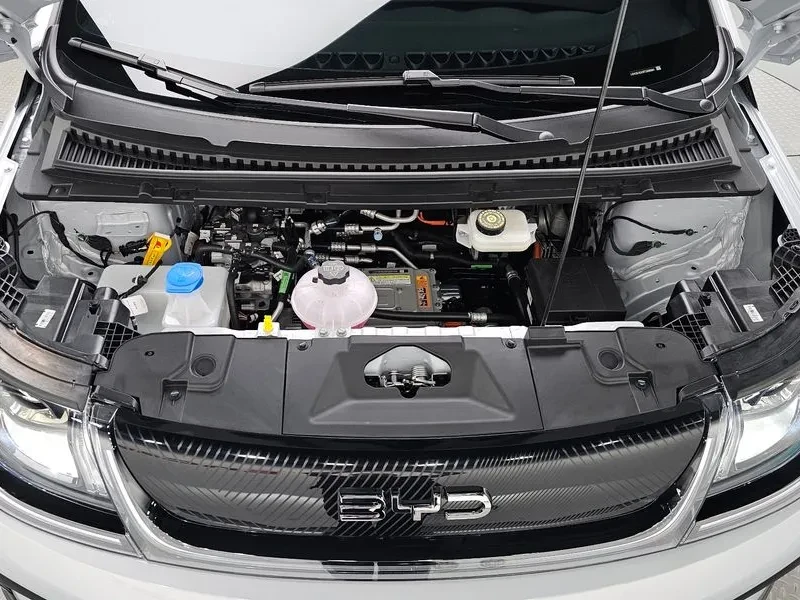 BYD Dolphin САМО 30% АВАНС, снимка 5 - Автомобили и джипове - 56223362