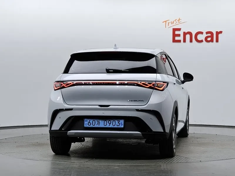 BYD Dolphin САМО 30% АВАНС, снимка 3 - Автомобили и джипове - 56223362