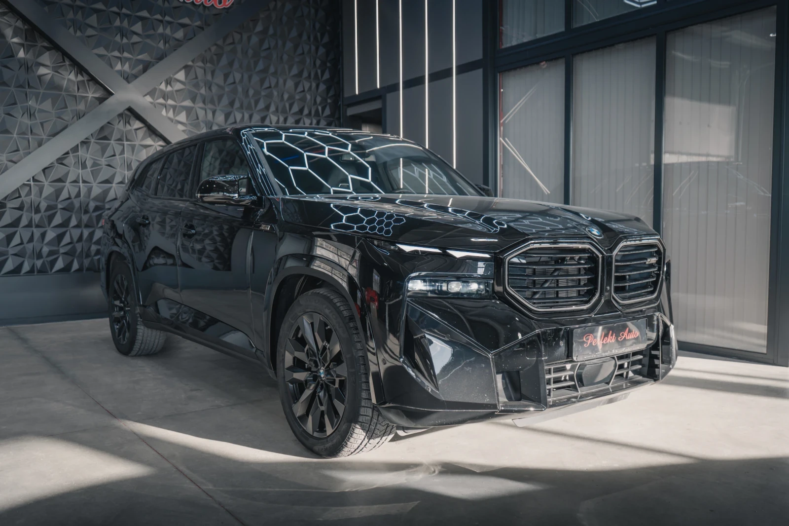 BMW XM V8 PLUG-IN HYBRID* FULL * BOWERS&WILKINS* LED, снимка 1