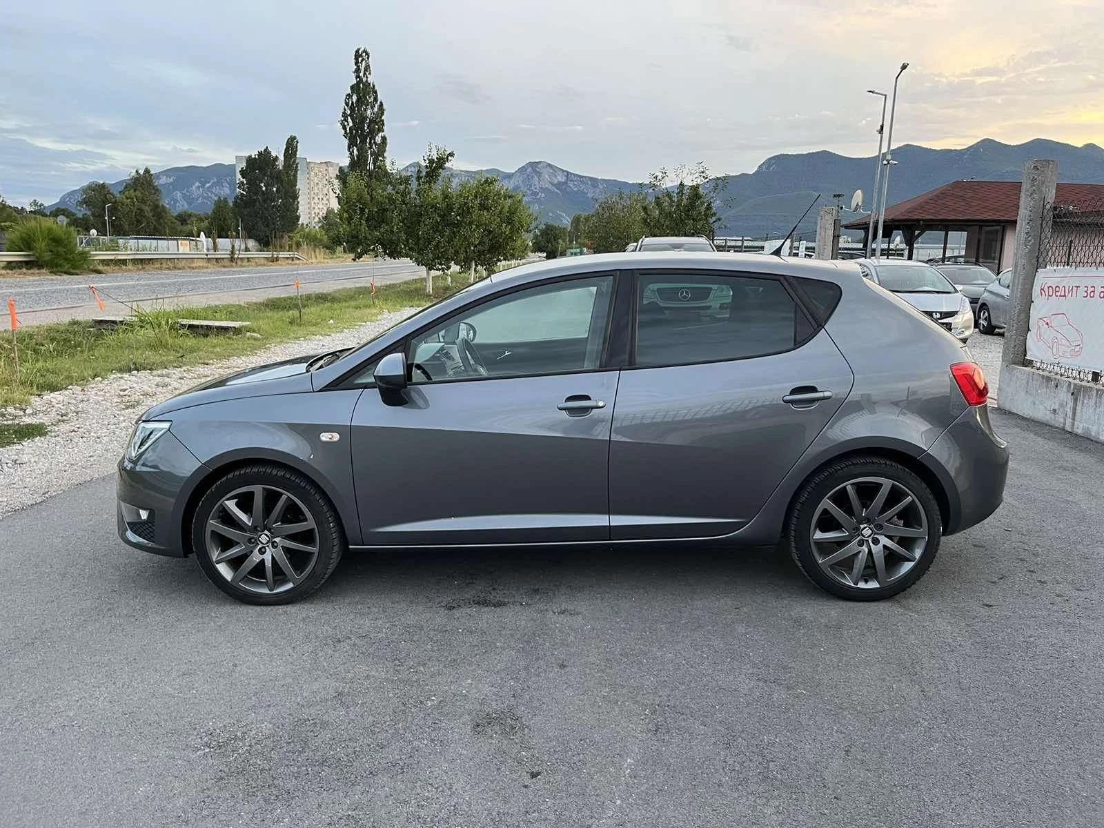 Seat Ibiza FR 1.2I 86кс 94 000км EURO 5 NAVI ПЕРФЕКТНА - изображение 6